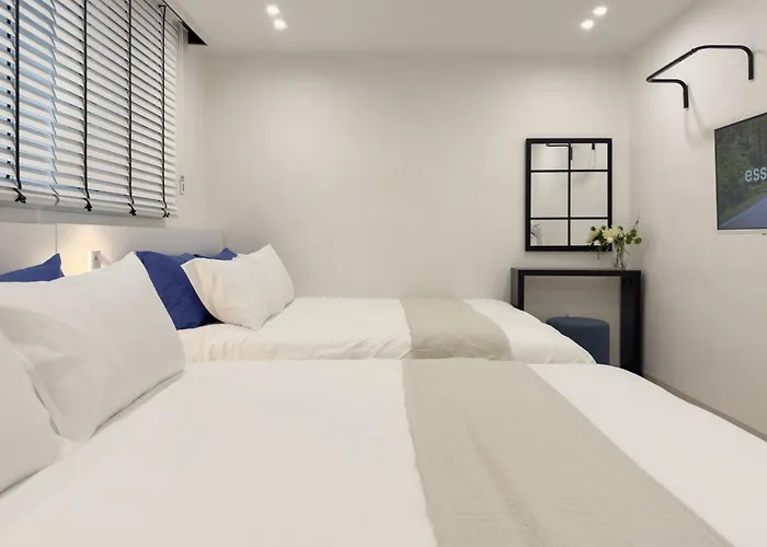 West Modern Stay-yeongdeungpo 2br, Airport Bus 3 Minutes, Sinpung Station 9 Minutes, White Modern Sensibility, Hongdae 26 Minutes, Cheongdam 29 Minutes * 서울특별시