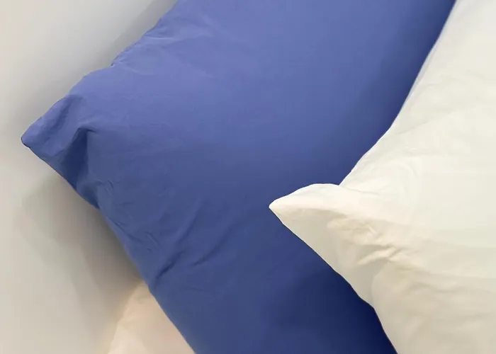 West Modern Stay-yeongdeungpo 2br, Airport Bus 3 Minutes, Sinpung Station 9 Minutes, White Modern Sensibility, Hongdae 26 Minutes, Cheongdam 29 Minutes 아파트 *
