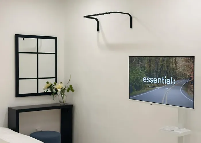 West Modern Stay-yeongdeungpo 2br, Airport Bus 3 Minutes, Sinpung Station 9 Minutes, White Modern Sensibility, Hongdae 26 Minutes, Cheongdam 29 Minutes 아파트 서울특별시