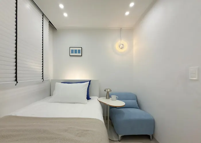 아파트 West Modern Stay-yeongdeungpo 2br, Airport Bus 3 Minutes, Sinpung Station 9 Minutes, White Modern Sensibility, Hongdae 26 Minutes, Cheongdam 29 Minutes