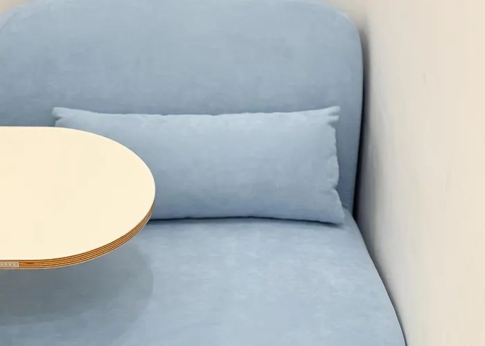 West Modern Stay-yeongdeungpo 2br, Airport Bus 3 Minutes, Sinpung Station 9 Minutes, White Modern Sensibility, Hongdae 26 Minutes, Cheongdam 29 Minutes *