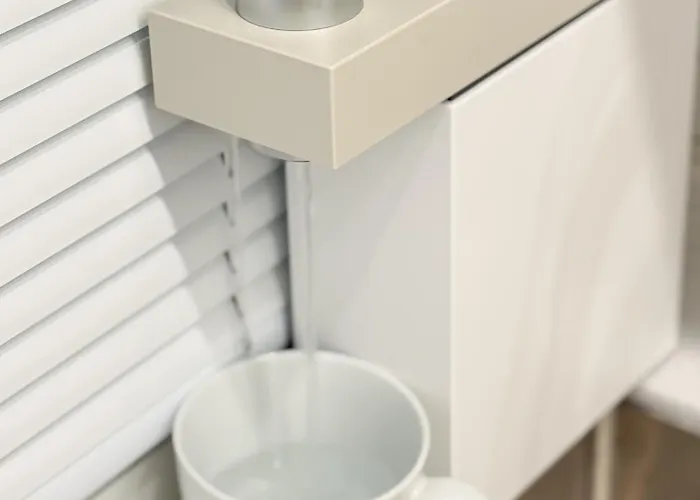 West Modern Stay-yeongdeungpo 2br, Airport Bus 3 Minutes, Sinpung Station 9 Minutes, White Modern Sensibility, Hongdae 26 Minutes, Cheongdam 29 Minutes *
